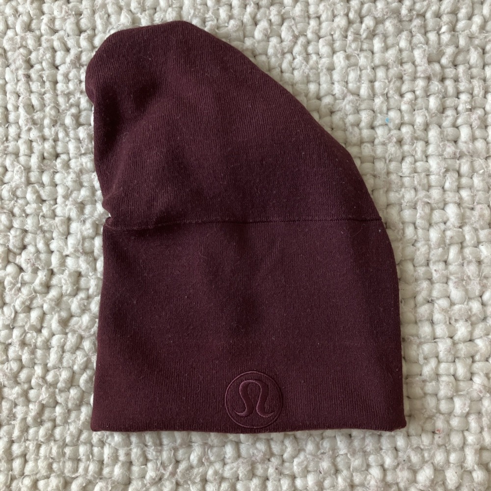 Lululemon Warm Revelation Maroon Polyester Merino Wool‎ Beanie Hat L/XL